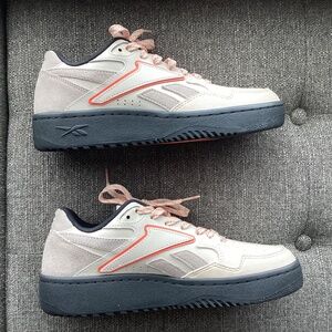 Reebok Men's ATR Chill Casual Basketball Sneakers, size 7.5